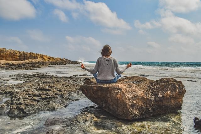 Jak integrovat meditaci do každodenního života během těhotenství